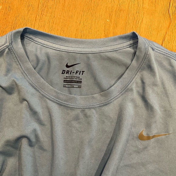 Nike Dri-Fit Tee Shirt - Size XXL - Picture 3 of 3